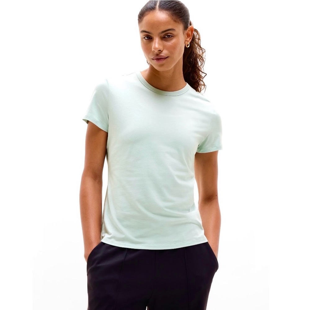 Athleta Foundation Slim Tee in Mint Spray.